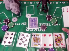 खेल Casual Poker Online ऑनलाइन