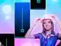 खेल Ana emilia Piano Tiles ऑनलाइन