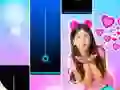 खेल Maria Clara e JP Piano Game Tiles ऑनलाइन