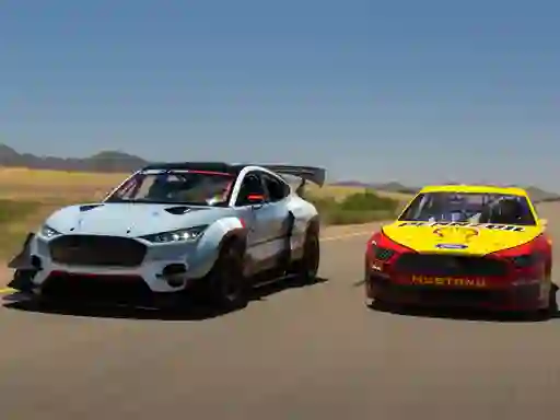 खेल Drifting Mustang Slide ऑनलाइन