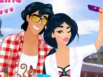 खेल Couple Travel Selfie ऑनलाइन