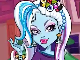 खेल Monster High Christmas Party ऑनलाइन