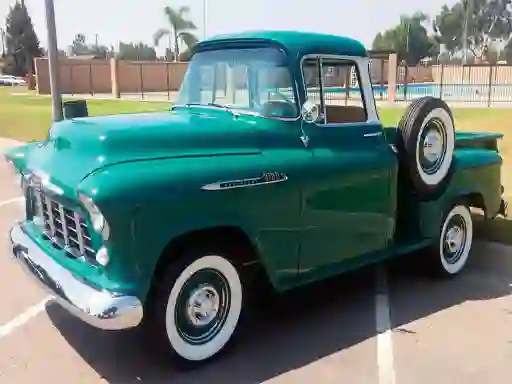खेल Classic Trucks Puzzle ऑनलाइन