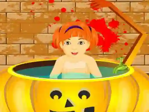 खेल Little Baby Halloween Bathing ऑनलाइन