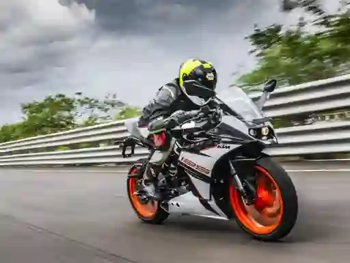 खेल RC 125 Action ऑनलाइन
