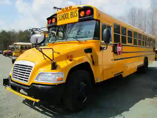 खेल School Buses Puzzle ऑनलाइन