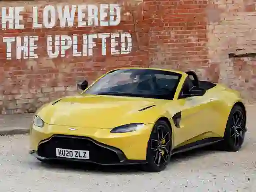 खेल Aston Martin Vantage Roadster ऑनलाइन